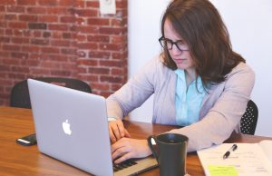 Agresivne onlajn rasprave podstiču podele u društvu